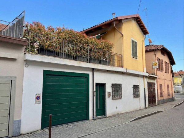 casa indipendente in vendita a Carmagnola