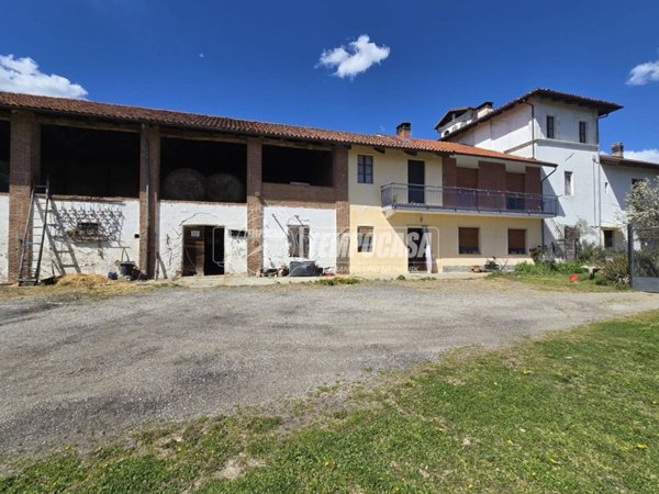 casa indipendente in vendita a Carmagnola