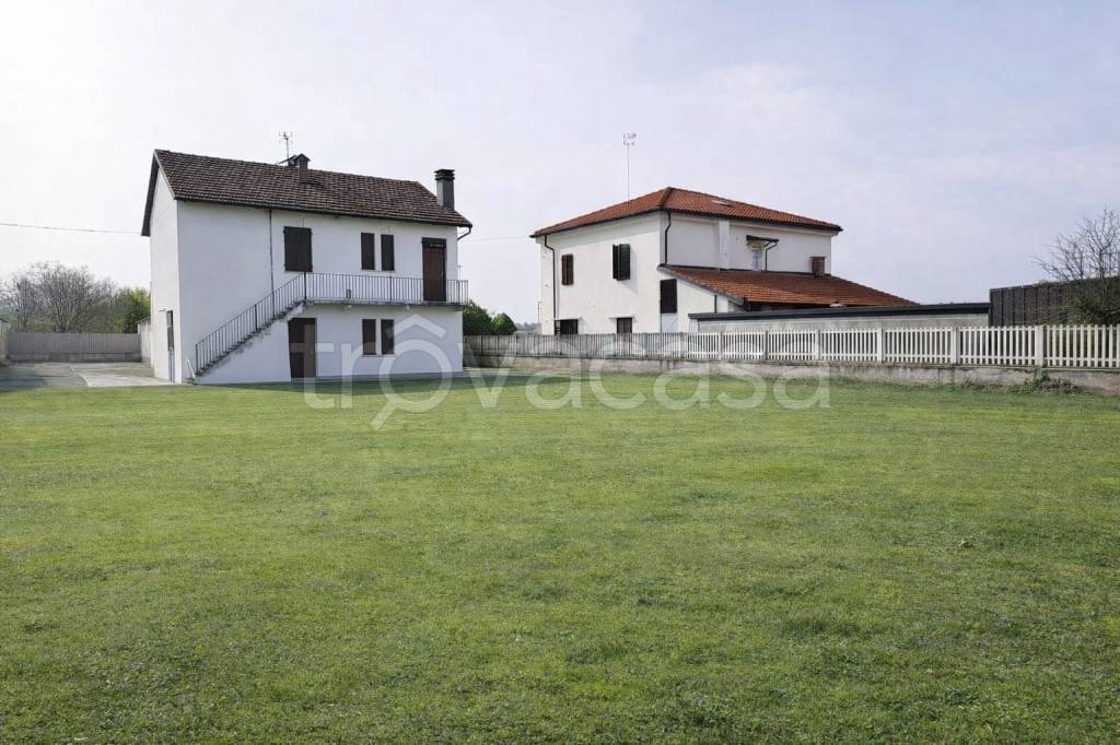 casa indipendente in vendita a Carmagnola