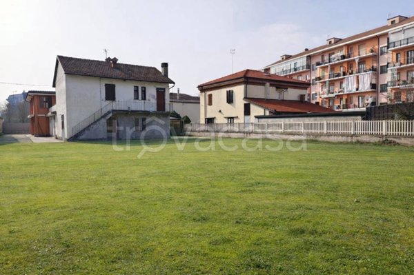 casa indipendente in vendita a Carmagnola