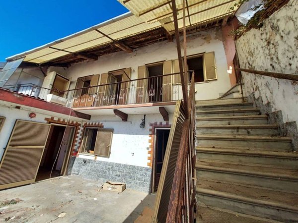 casa indipendente in vendita a Carmagnola in zona Salasio