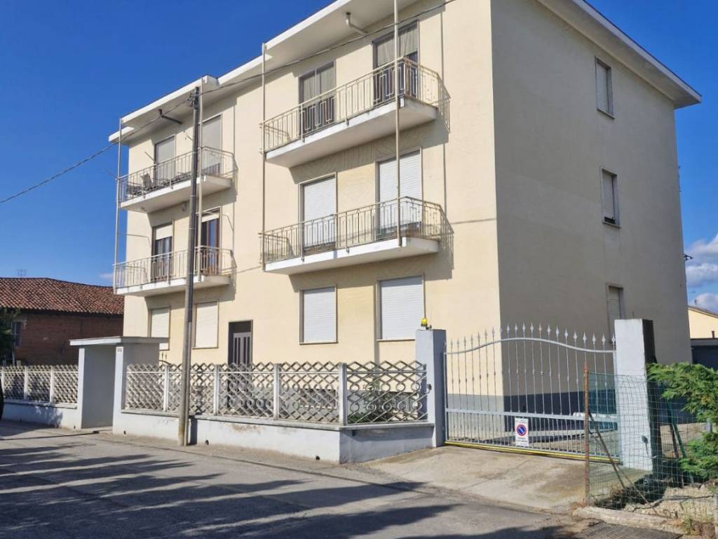 appartamento in vendita a Carmagnola in zona Cavalleri