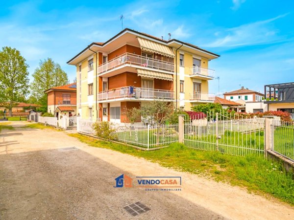 casa indipendente in vendita a Carmagnola
