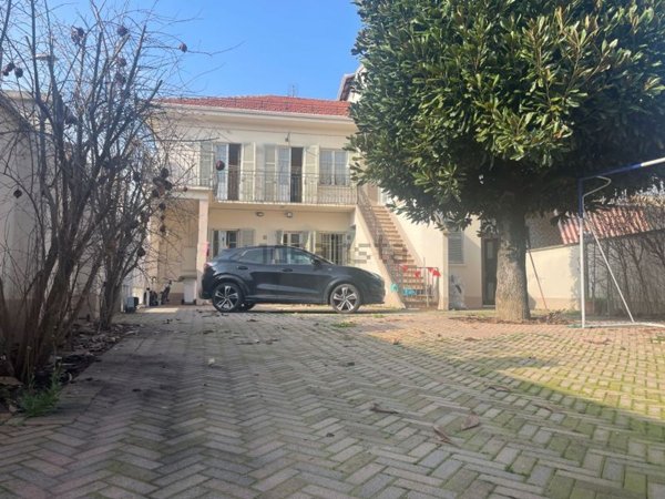 appartamento in vendita a Carmagnola in zona San Bernardo