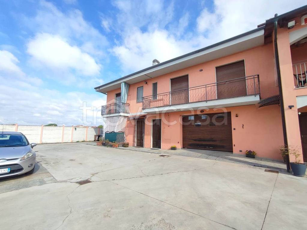 appartamento in vendita a Carmagnola in zona San Bernardo