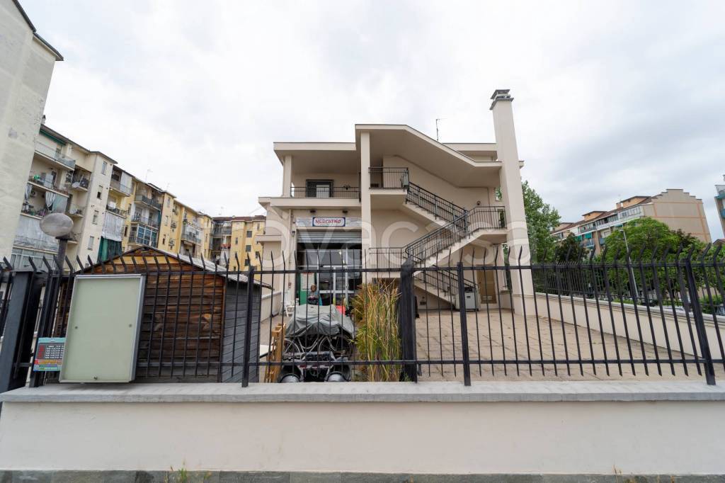 negozio in vendita a Carmagnola