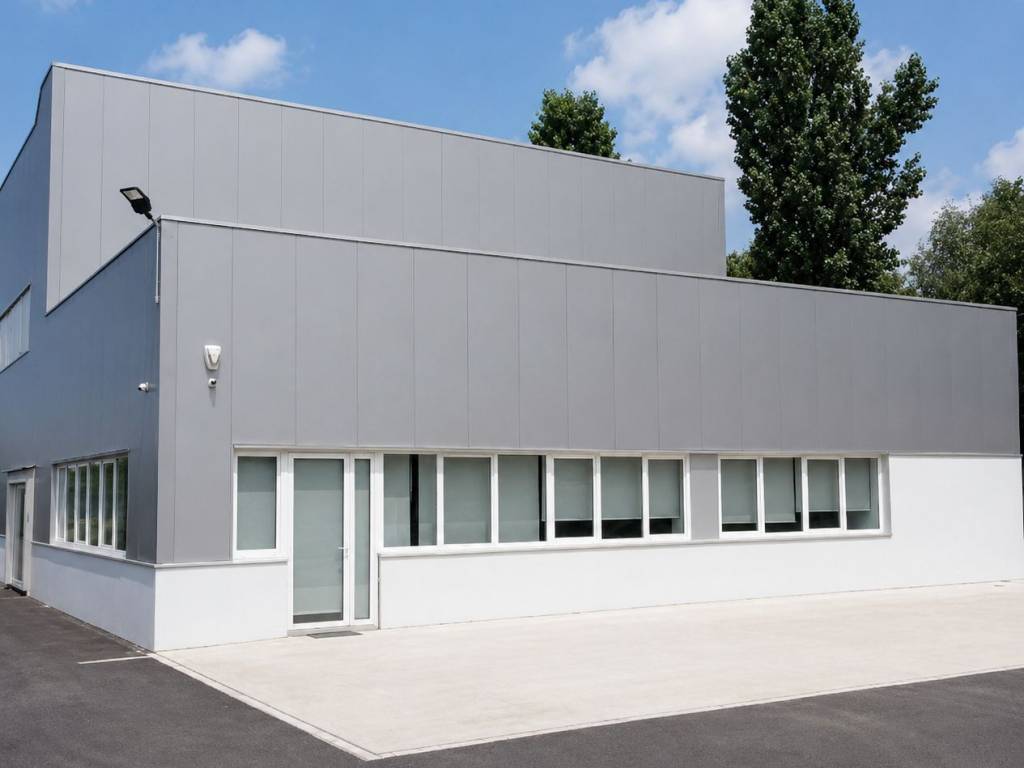 locale commerciale in vendita a Carmagnola
