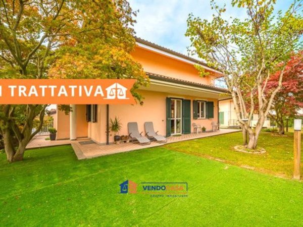 casa indipendente in vendita a Carmagnola in zona San Giovanni