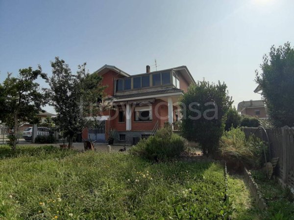 casa indipendente in vendita a Carmagnola in zona San Giovanni