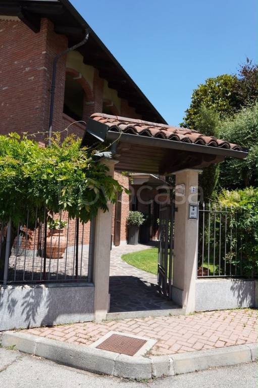 casa indipendente in vendita a Carmagnola