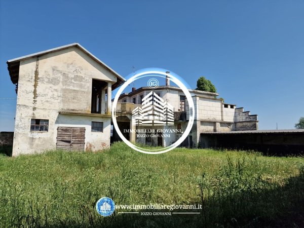 pentavano in vendita a Carmagnola in zona San Giovanni