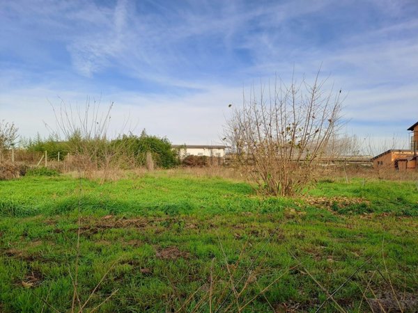 terreno edificabile in vendita a Carmagnola