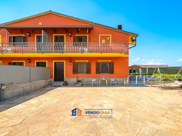casa indipendente in vendita a Carmagnola in zona Salasio