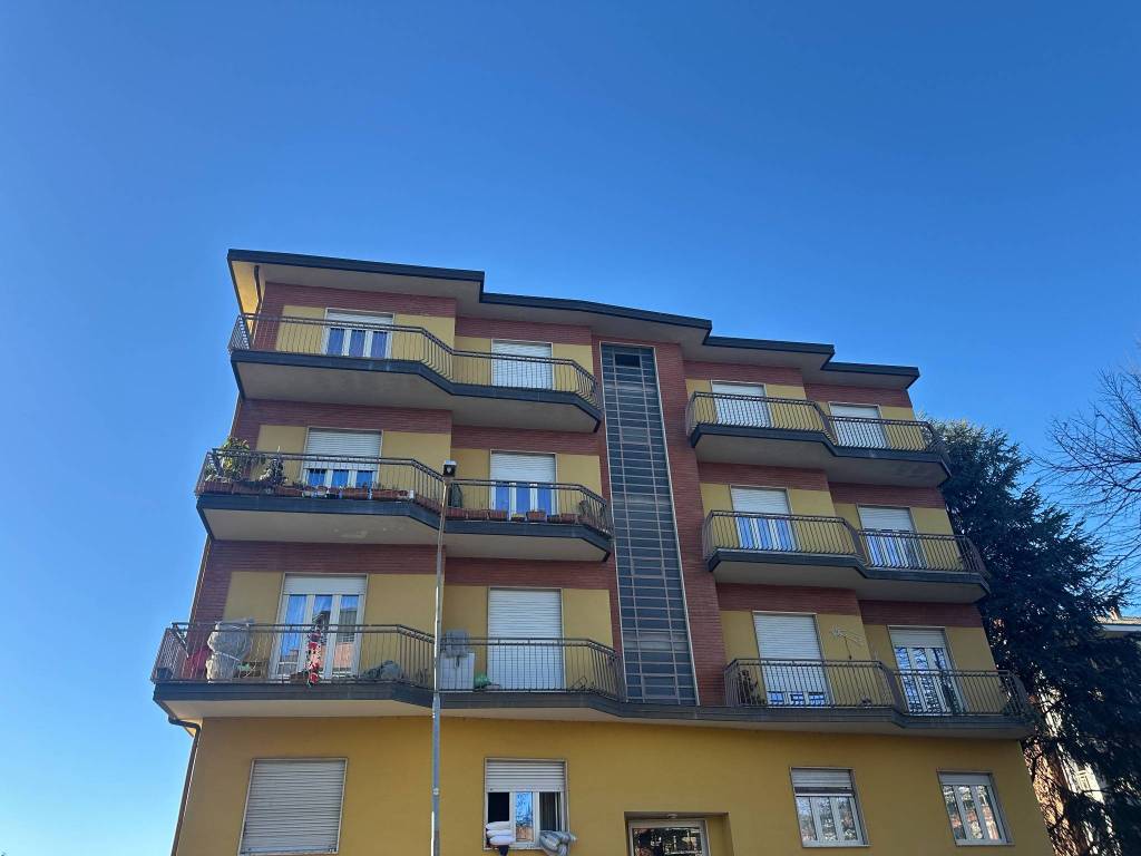 appartamento in vendita a Carmagnola in zona Cavalleri