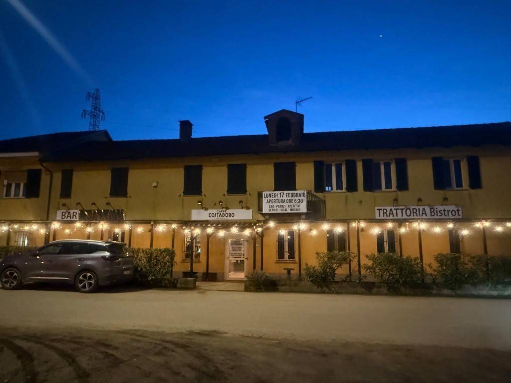 negozio in vendita a Carmagnola in zona Motta