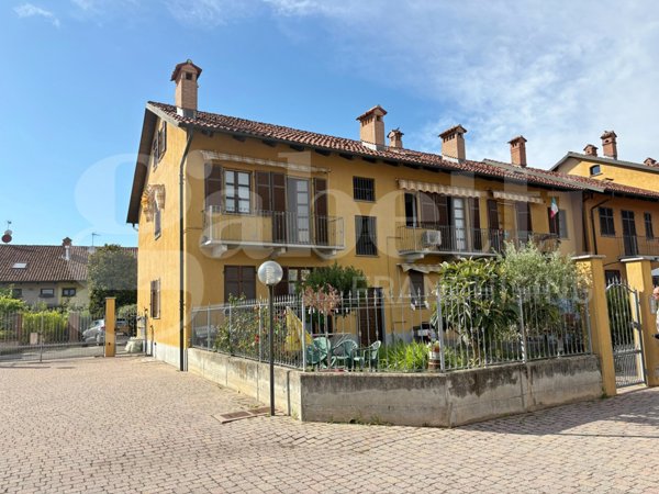 appartamento in vendita a Carmagnola in zona Salasio