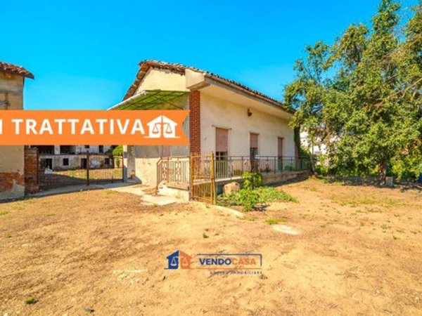 casale in vendita a Carmagnola in zona San Giovanni