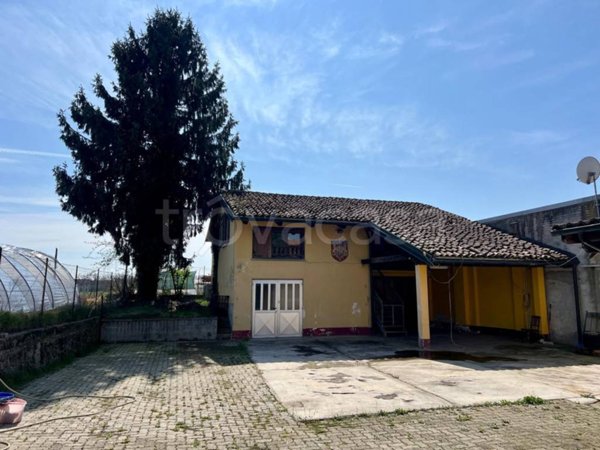 casa indipendente in vendita a Carmagnola