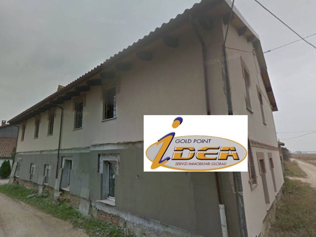 casale in vendita a Carmagnola in zona San Bernardo