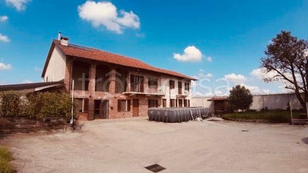 casa indipendente in vendita a Carmagnola