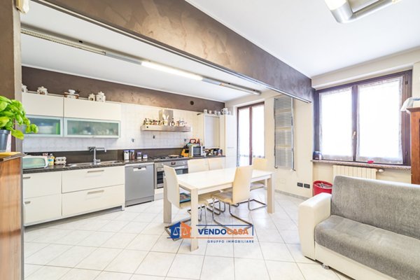 casa indipendente in vendita a Carmagnola in zona Salasio