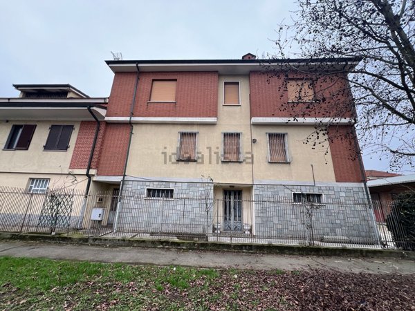 appartamento in vendita a Carmagnola in zona Cavalleri