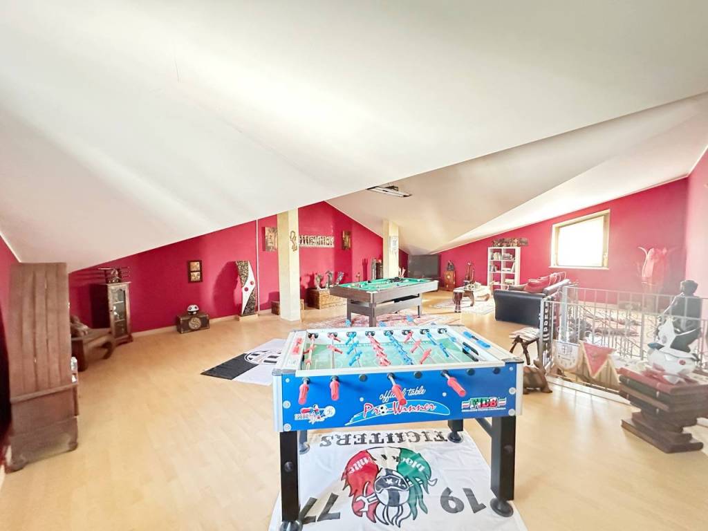 casa indipendente in vendita a Carmagnola in zona Salasio