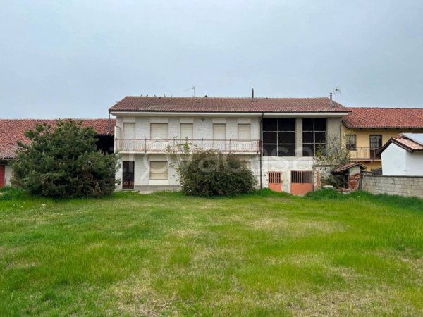 casa indipendente in vendita a Carmagnola in zona San Michele