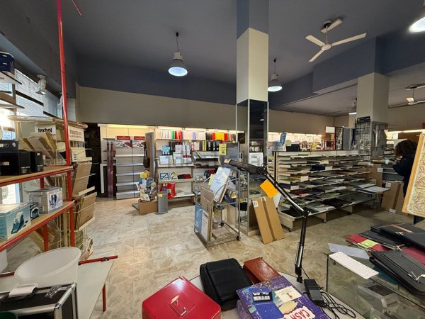 locale commerciale in vendita a Carmagnola