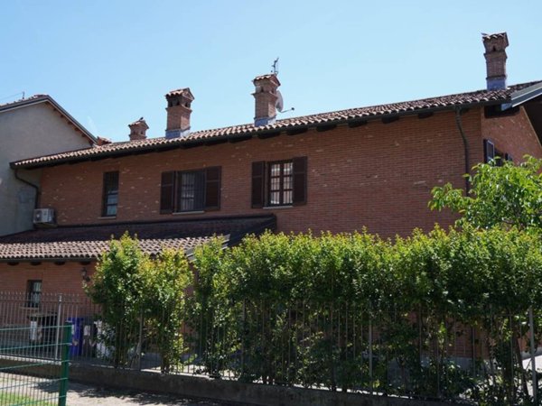 casa indipendente in vendita a Carmagnola in zona Salasio