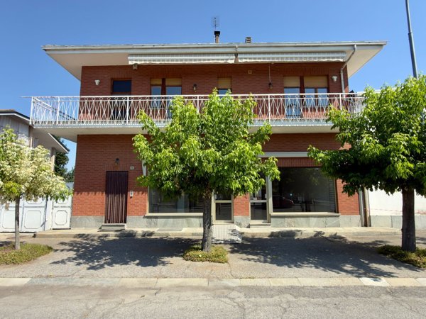 casa indipendente in vendita a Carmagnola