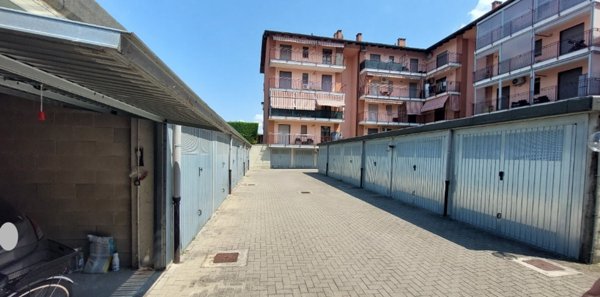 box auto in vendita a Carmagnola in zona Motta