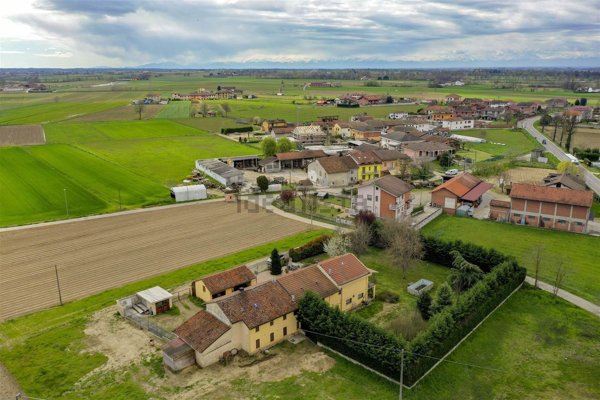 casa indipendente in vendita a Carmagnola