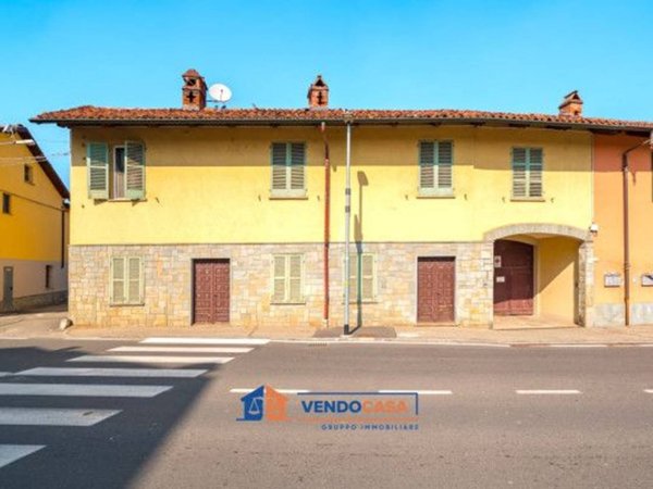 casa indipendente in vendita a Carmagnola in zona San Bernardo