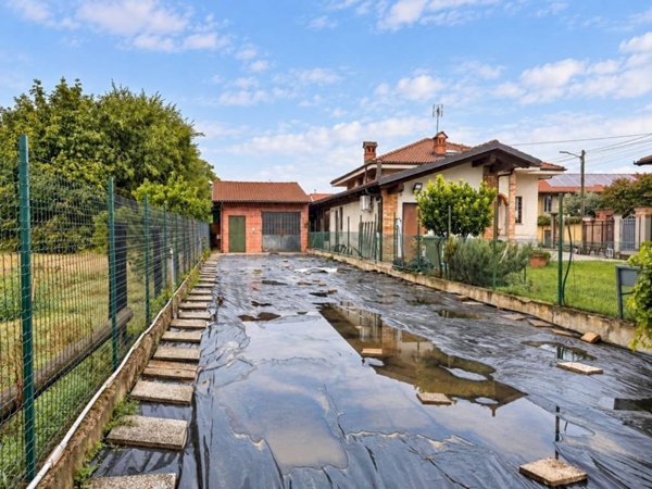 locale di sgombero in vendita a Carmagnola in zona San Giovanni