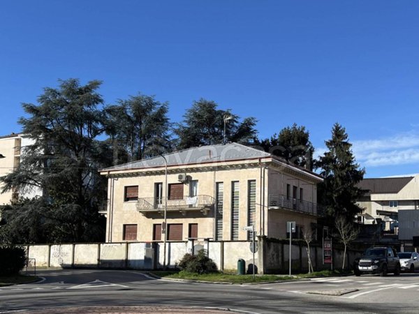 appartamento in vendita a Carmagnola in zona Cavalleri