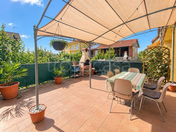 casa indipendente in vendita a Carmagnola in zona Motta