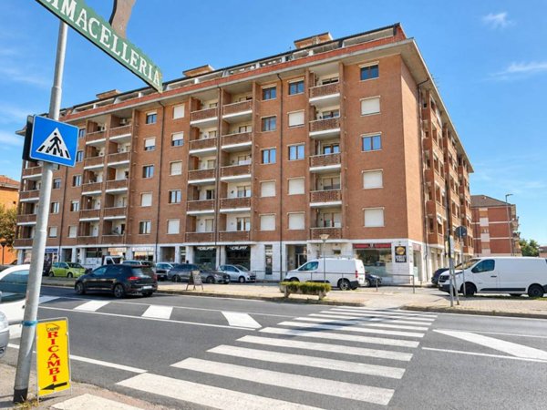 appartamento in vendita a Carmagnola in zona Cavalleri
