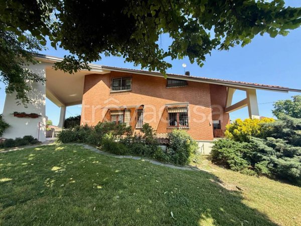 casa indipendente in vendita a Carmagnola
