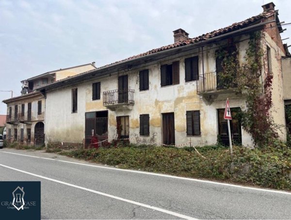 locale commerciale in vendita a Casalborgone in zona Ceriaglio