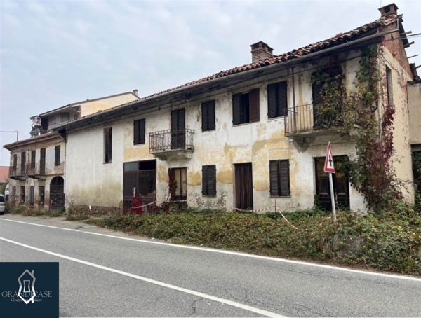 locale commerciale in vendita a Casalborgone in zona Ceriaglio