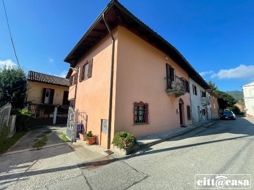 casa indipendente in vendita a Casalborgone in zona Ceriaglio
