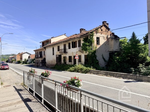 locale commerciale in vendita a Casalborgone in zona Ceriaglio
