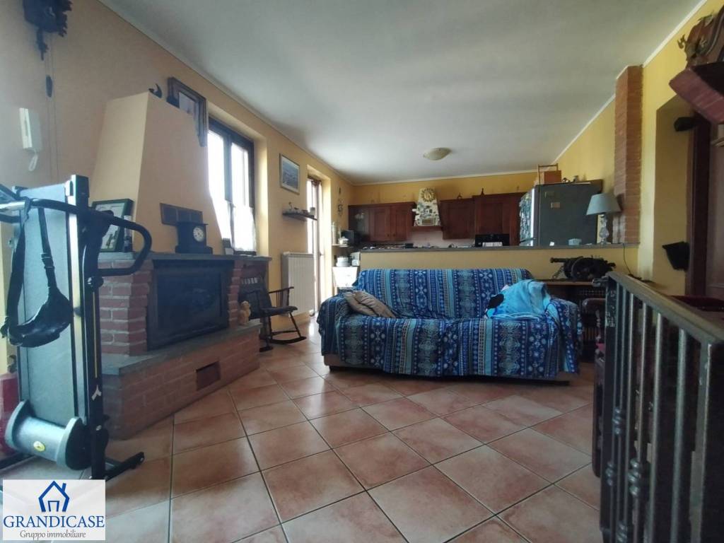 casa indipendente in vendita a Casalborgone in zona Ceriaglio
