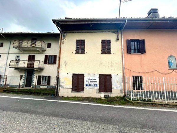 pentavano in vendita a Cascinette d'Ivrea