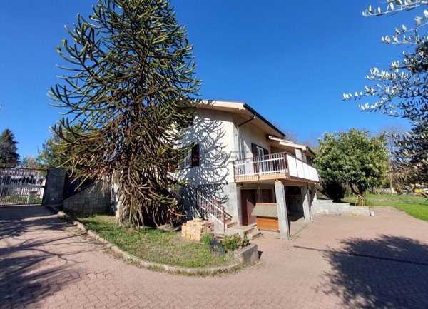 casa indipendente in vendita a Caselette