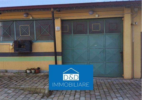 locale commerciale in vendita a Caselette