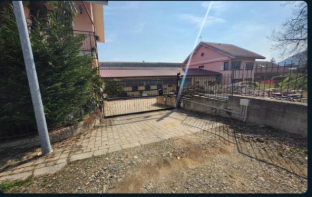 locale commerciale in vendita a Caselette