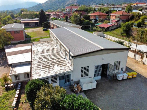 locale commerciale in vendita a Caselette