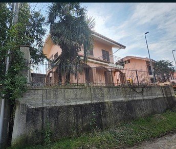 casa indipendente in vendita a Caselette
